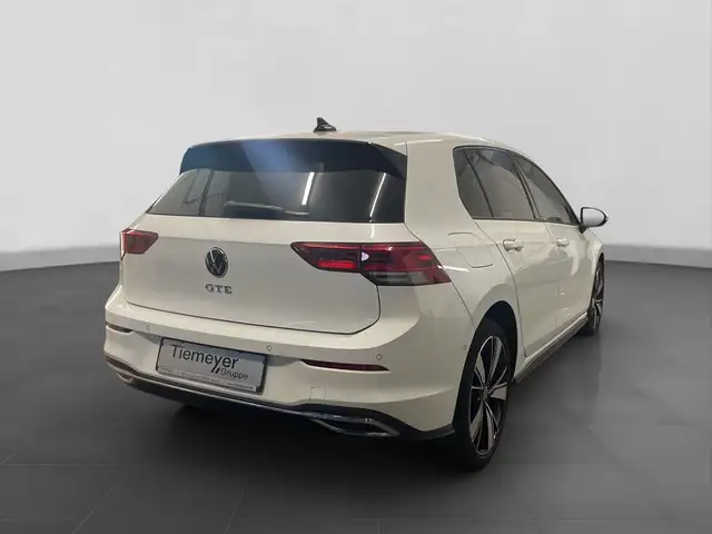 Volkswagen Golf view 3