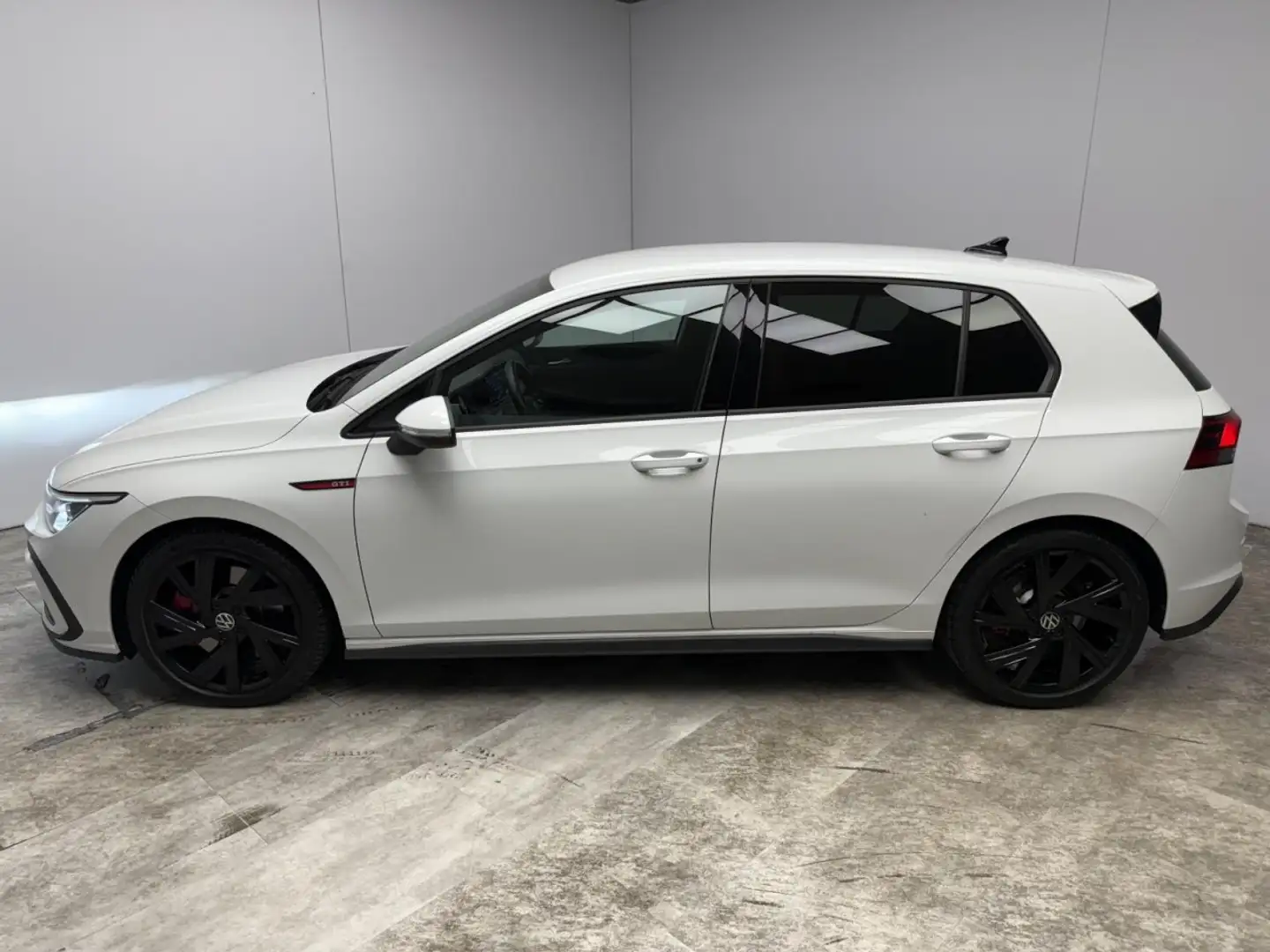 Volkswagen Golf VIII GTI 2.0 TSI DSG Klima Navi Einparkhilfe Weiß - 2