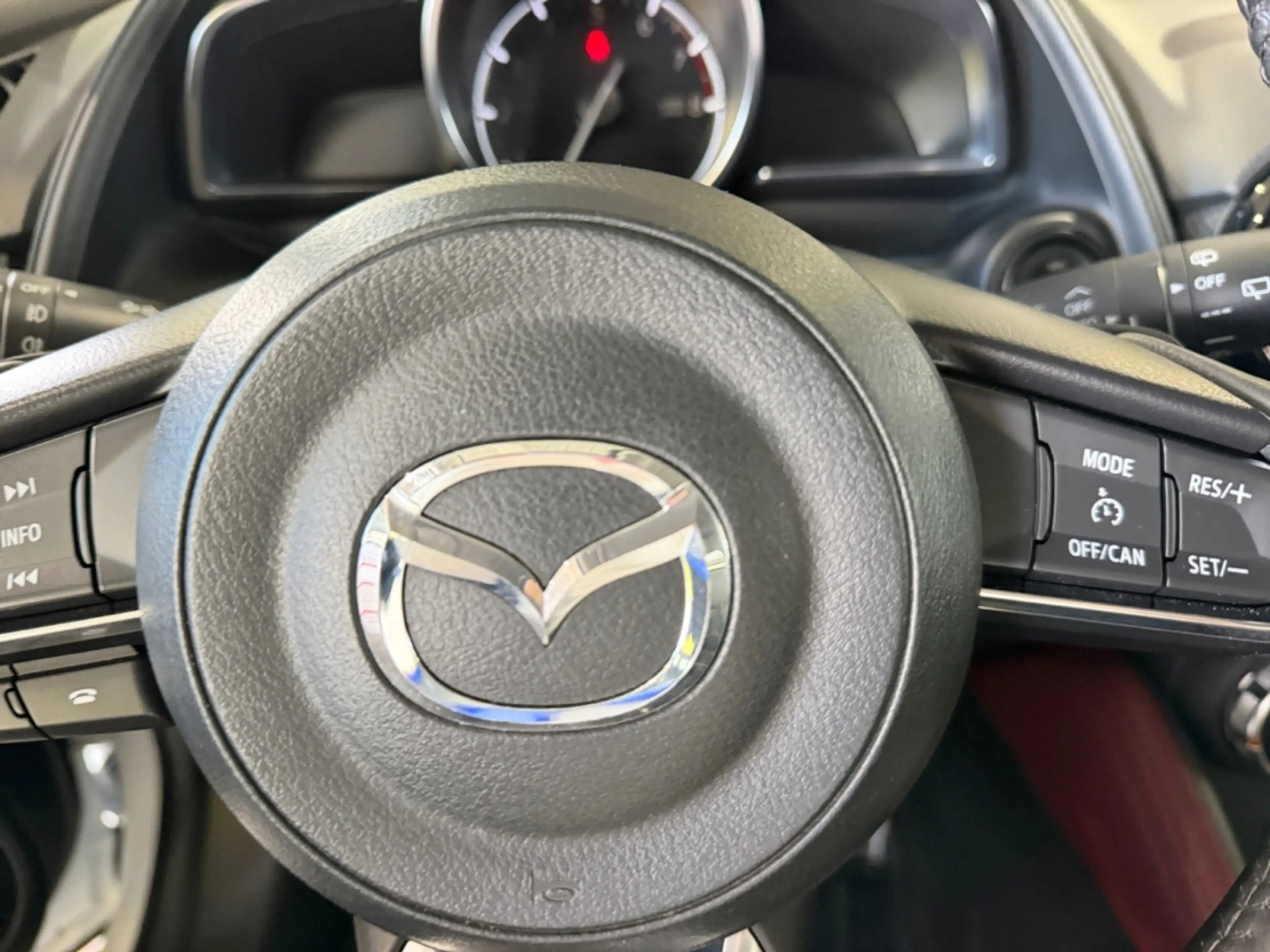 Mazda CX-3 2.0 SKYACTIV Sports-Line AWD *HUD*Navi*CAM* — photo 13