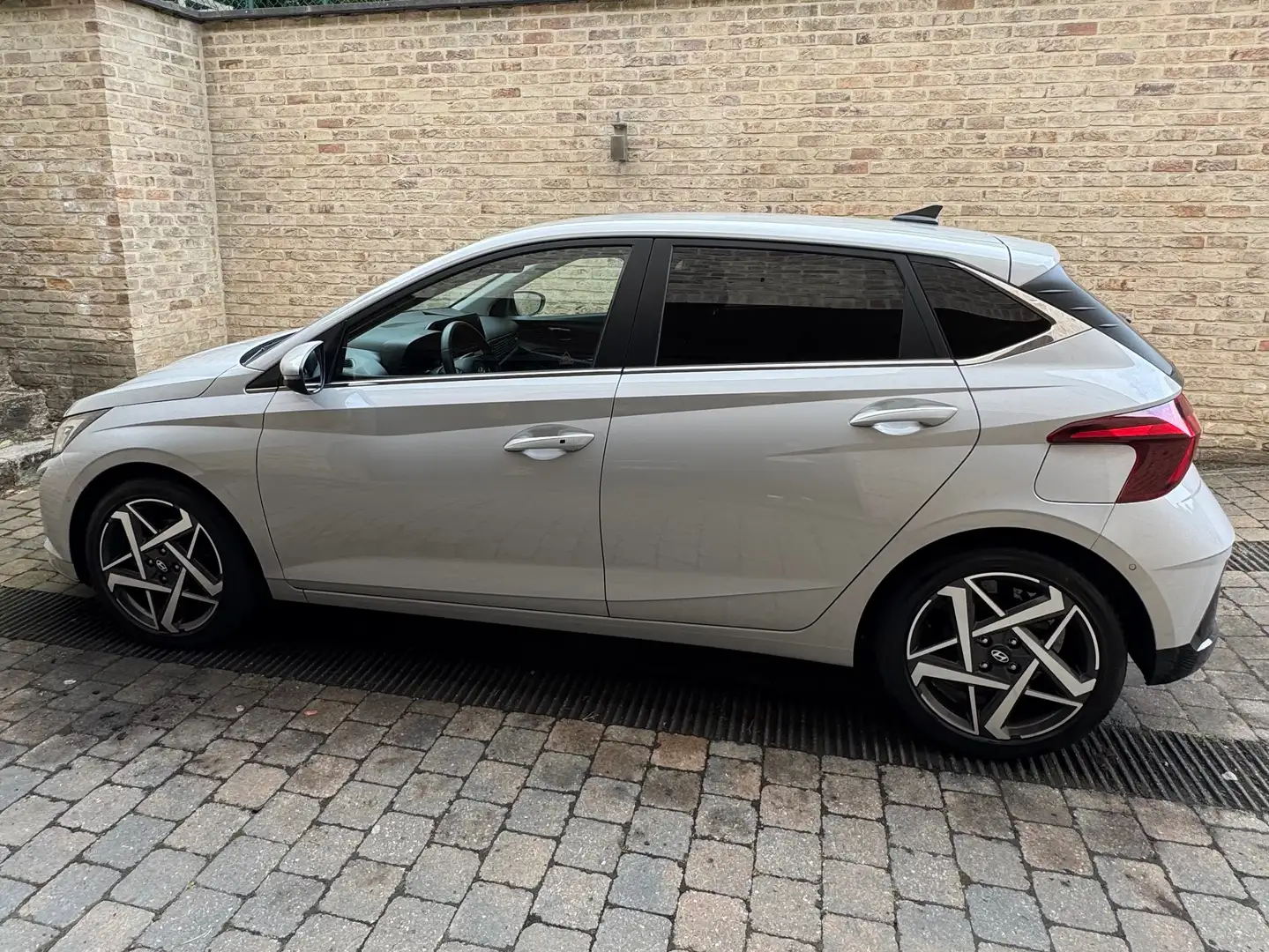 Hyundai i20 Sky 1.0 Turbo automaat 7 versnellingen DCT 100 - 1