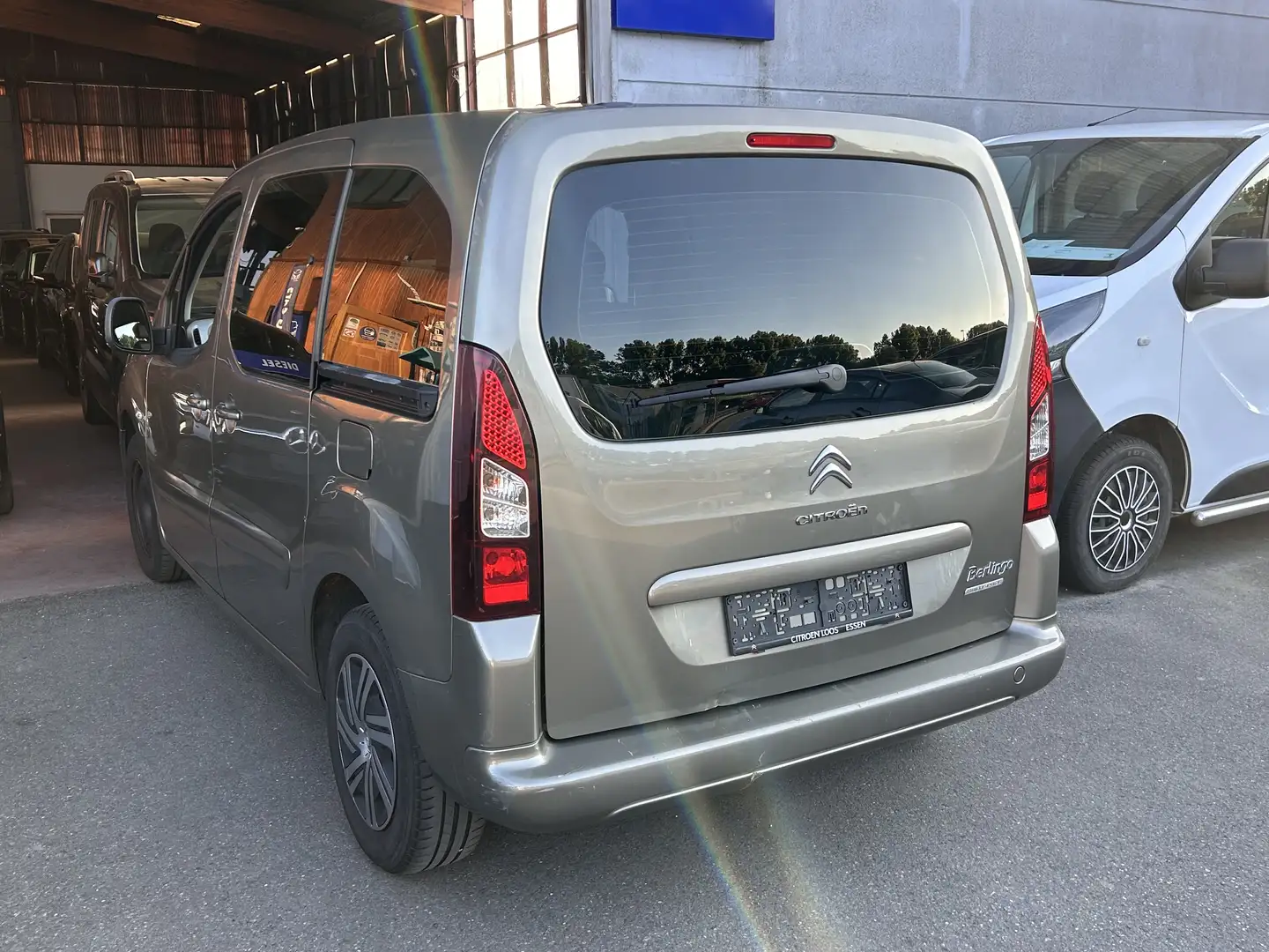 Citroen Berlingo Multispace 1.6 VTi Attraction 95 Brons - 1