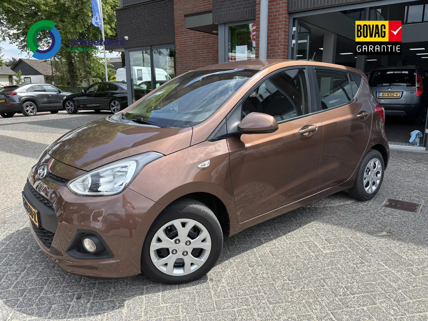 Hyundai i10 1.0i i-Drive,Airco,1 jaar garantie Bruin - 1