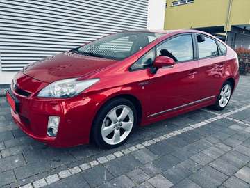 Executive ---Kfz hat leichten Hagelschaden.