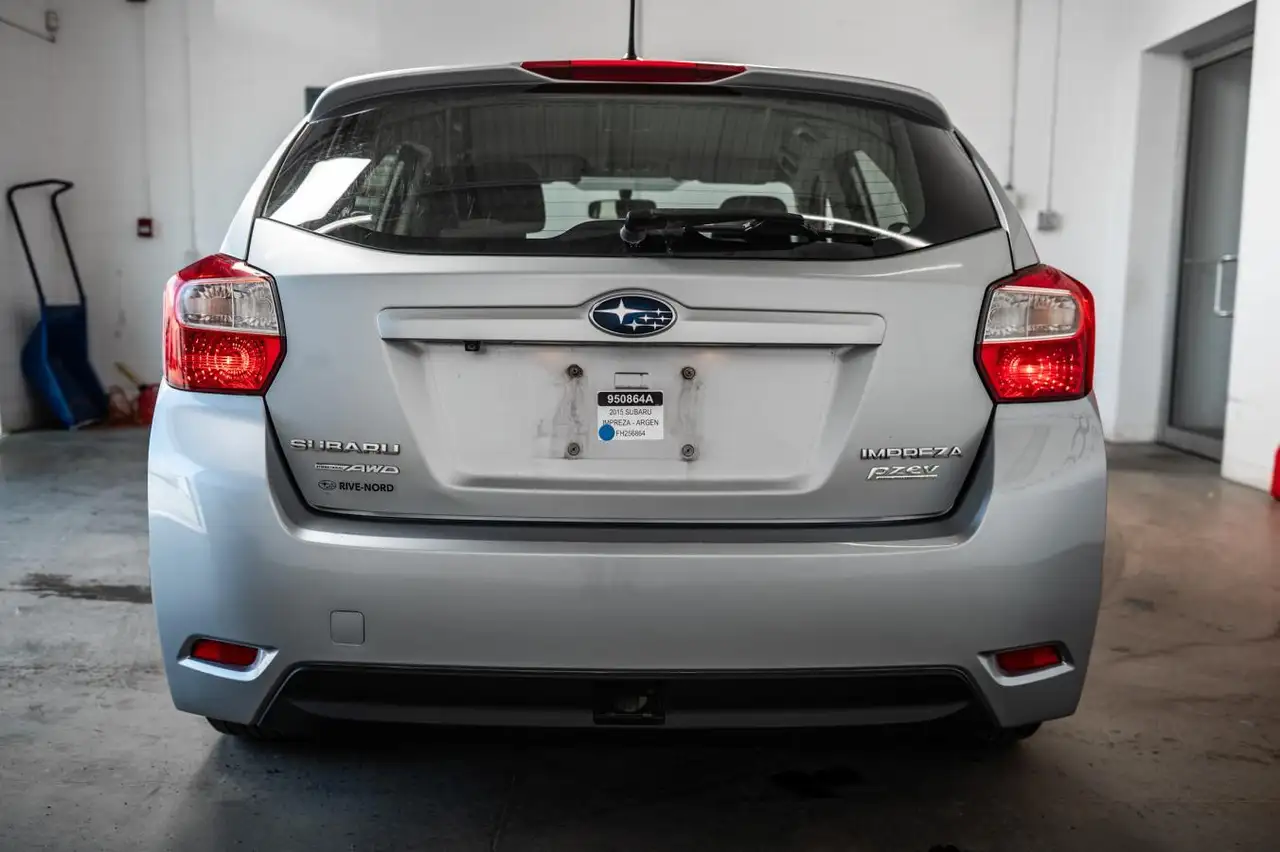 Subaru Impreza снимка Subaru Impreza