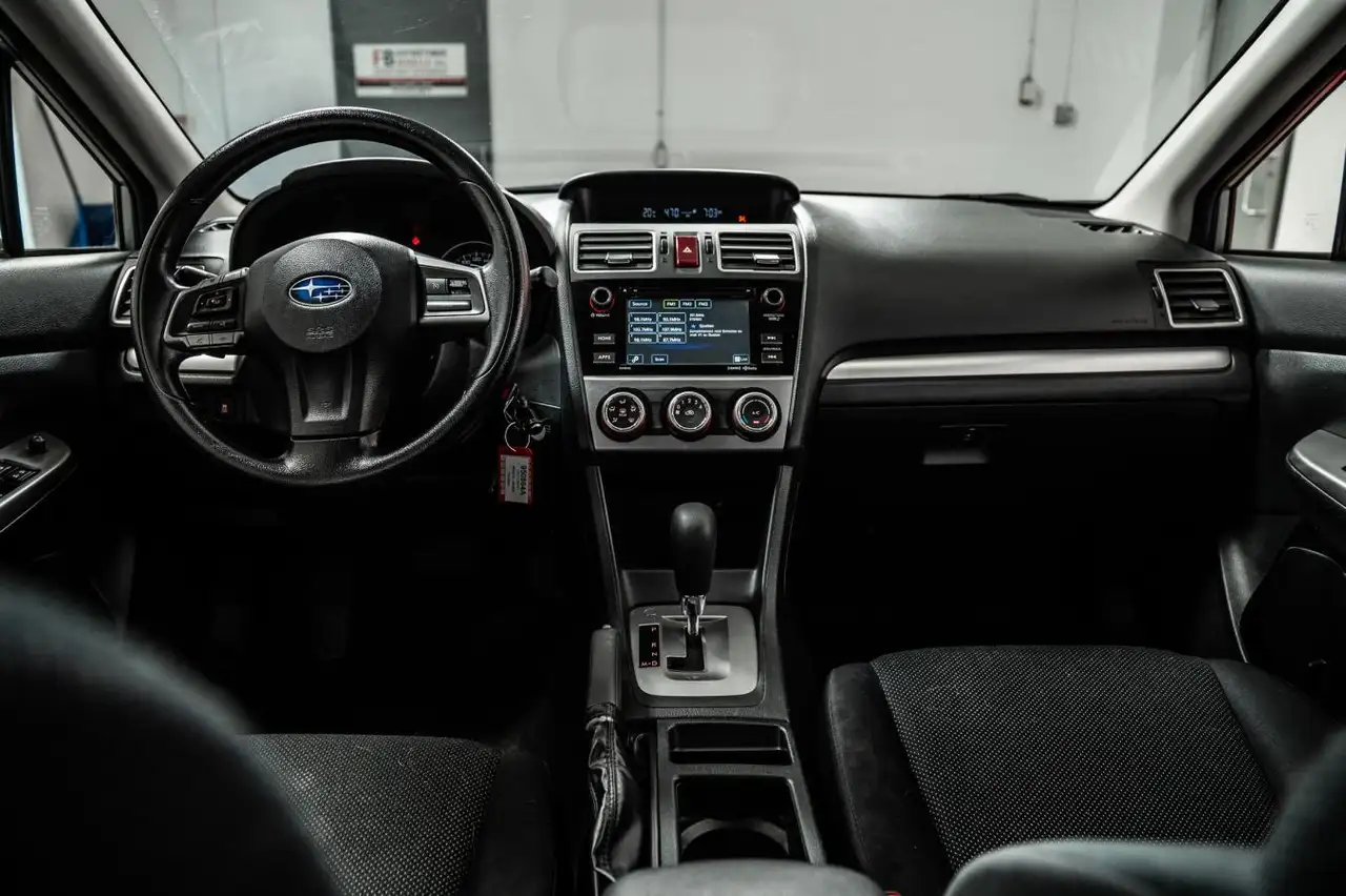 Subaru Impreza снимка Subaru Impreza