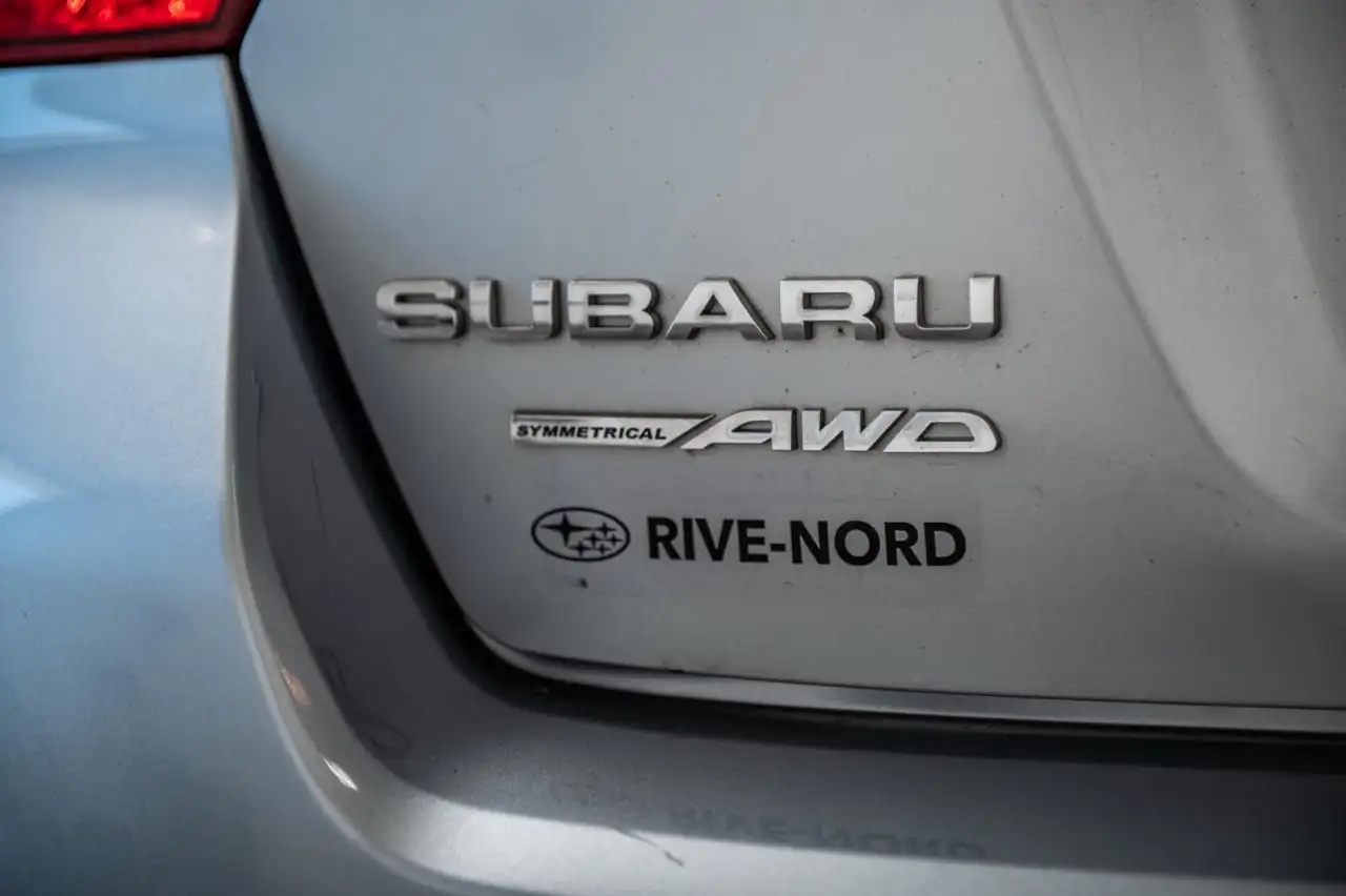 Subaru Impreza снимка Subaru Impreza