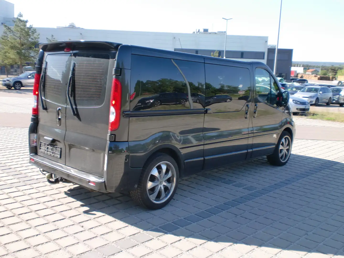 Renault Trafic Trafic 2.0 dCi 115 FAP L2H1 Klima Webasto Kamera Schwarz - 2
