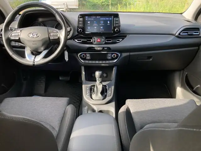 Hyundai i30 view 14