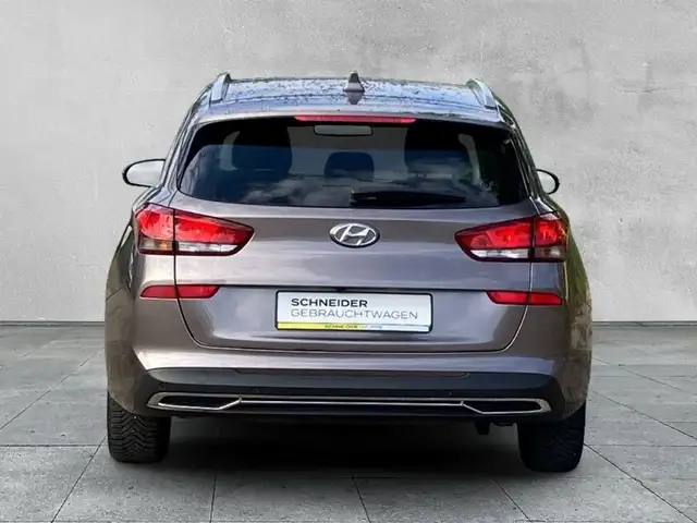 Hyundai i30 view 4