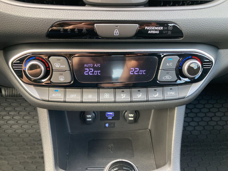 Hyundai i30 KOMBI 1.0 T-GDI TREND Trend KAMERA+SHZ+LED+KLIMA — photo 18