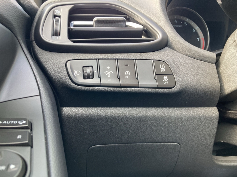 Hyundai i30 KOMBI 1.0 T-GDI TREND Trend KAMERA+SHZ+LED+KLIMA — photo 21