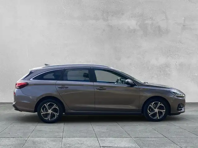 Hyundai i30 view 6