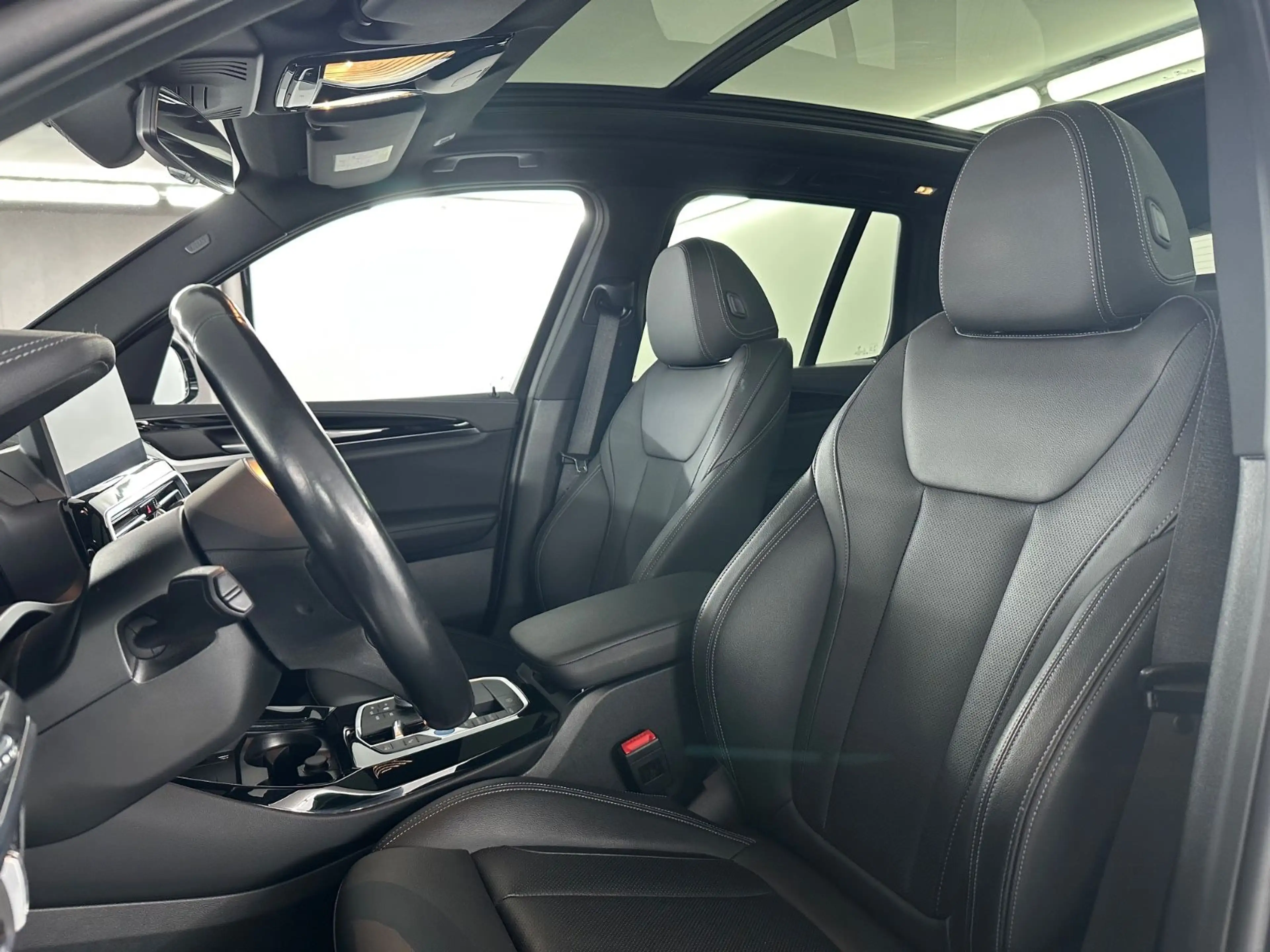 BMW iX3 Inspiring M-Sport Leder Laserlicht AHK 19" — photo 4