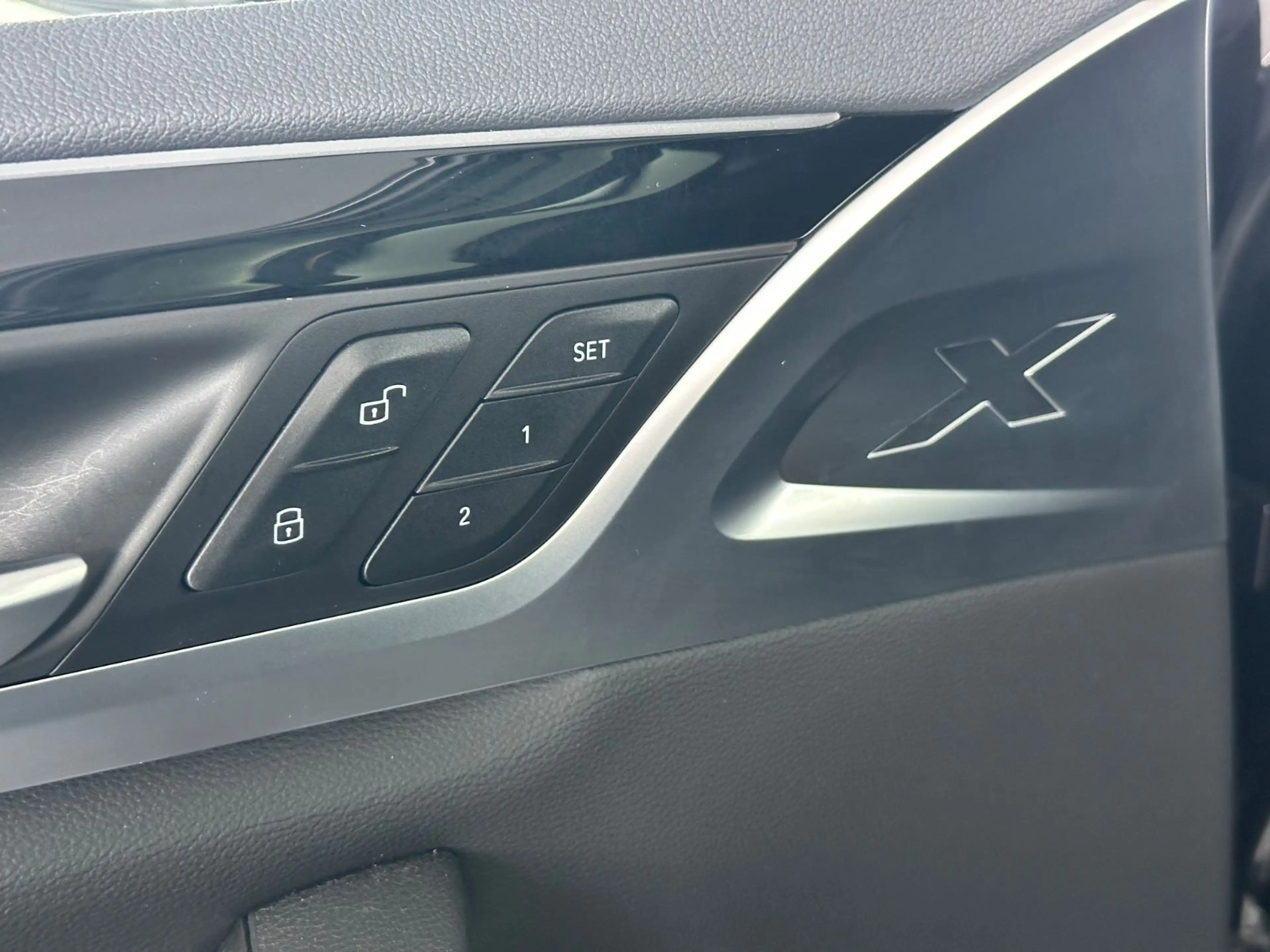 BMW iX3 Inspiring M-Sport Leder Laserlicht AHK 19" — photo 15