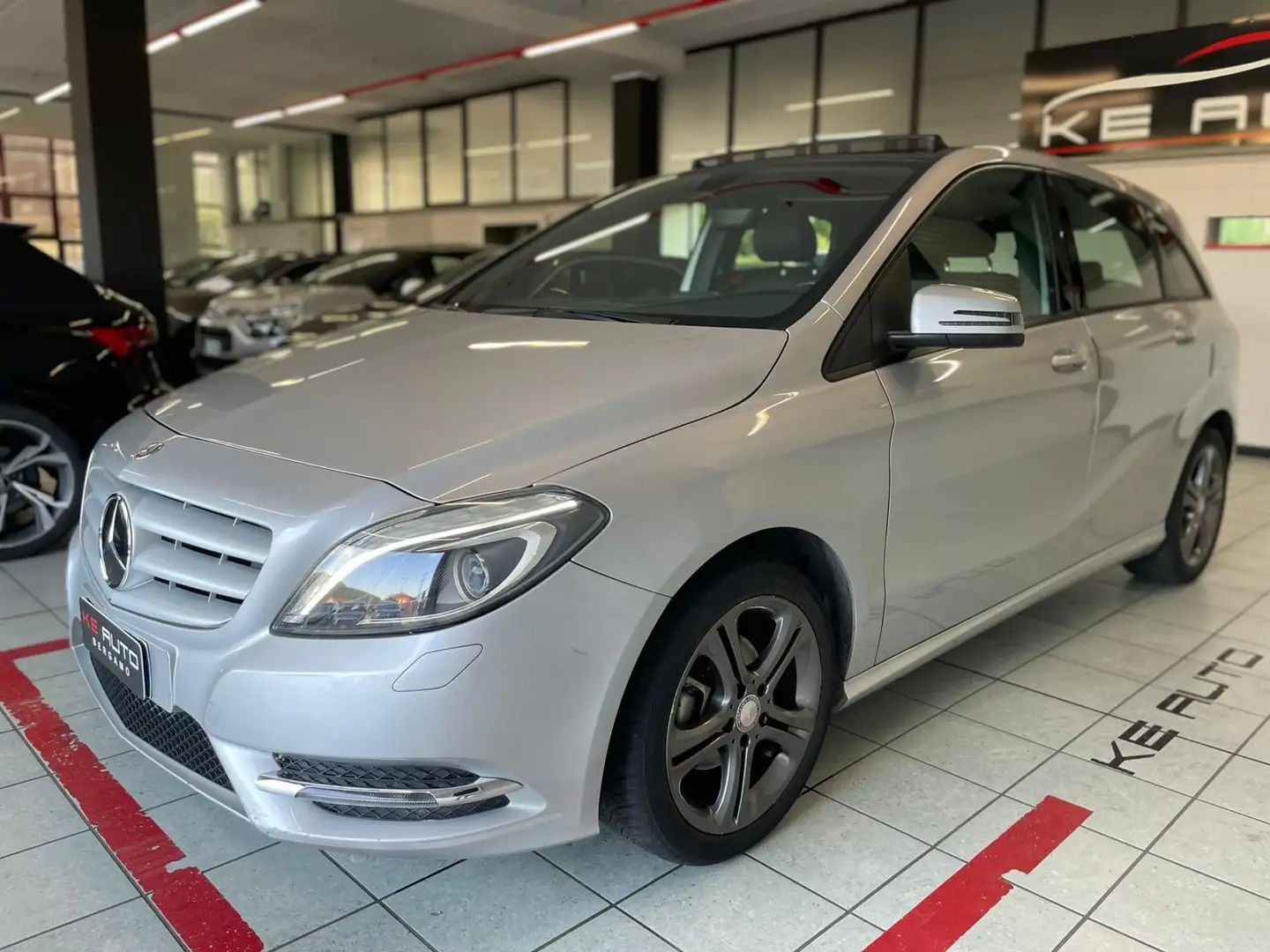 Mercedes-Benz B 180 Classe B - T246 cdi Premium Szary - 1