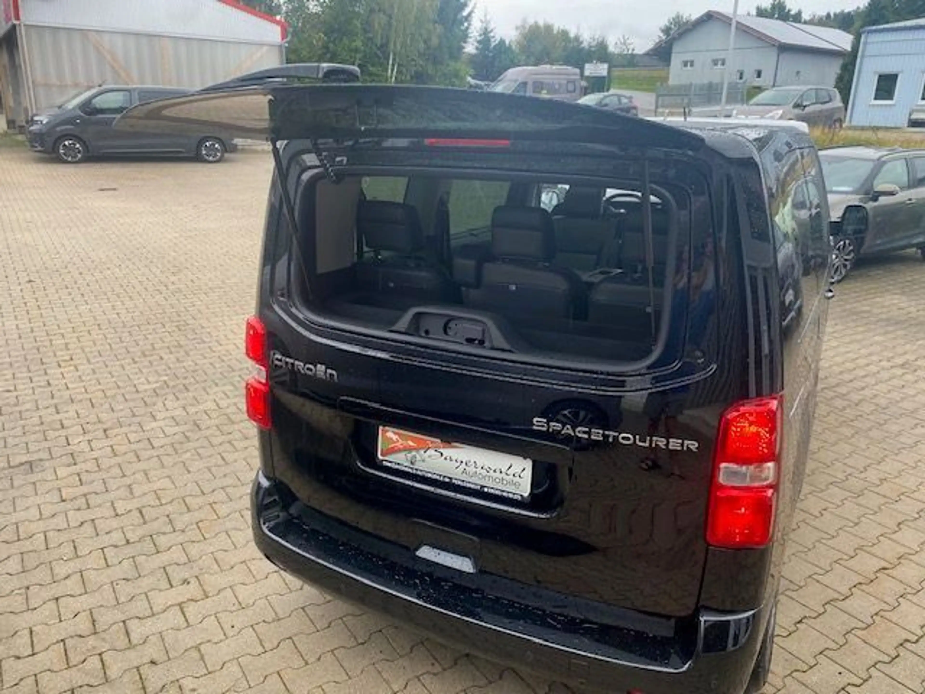 Citroen Spacetourer 2,2 M 6+7 Sitze Leder Navi 7 Stück — photo 9