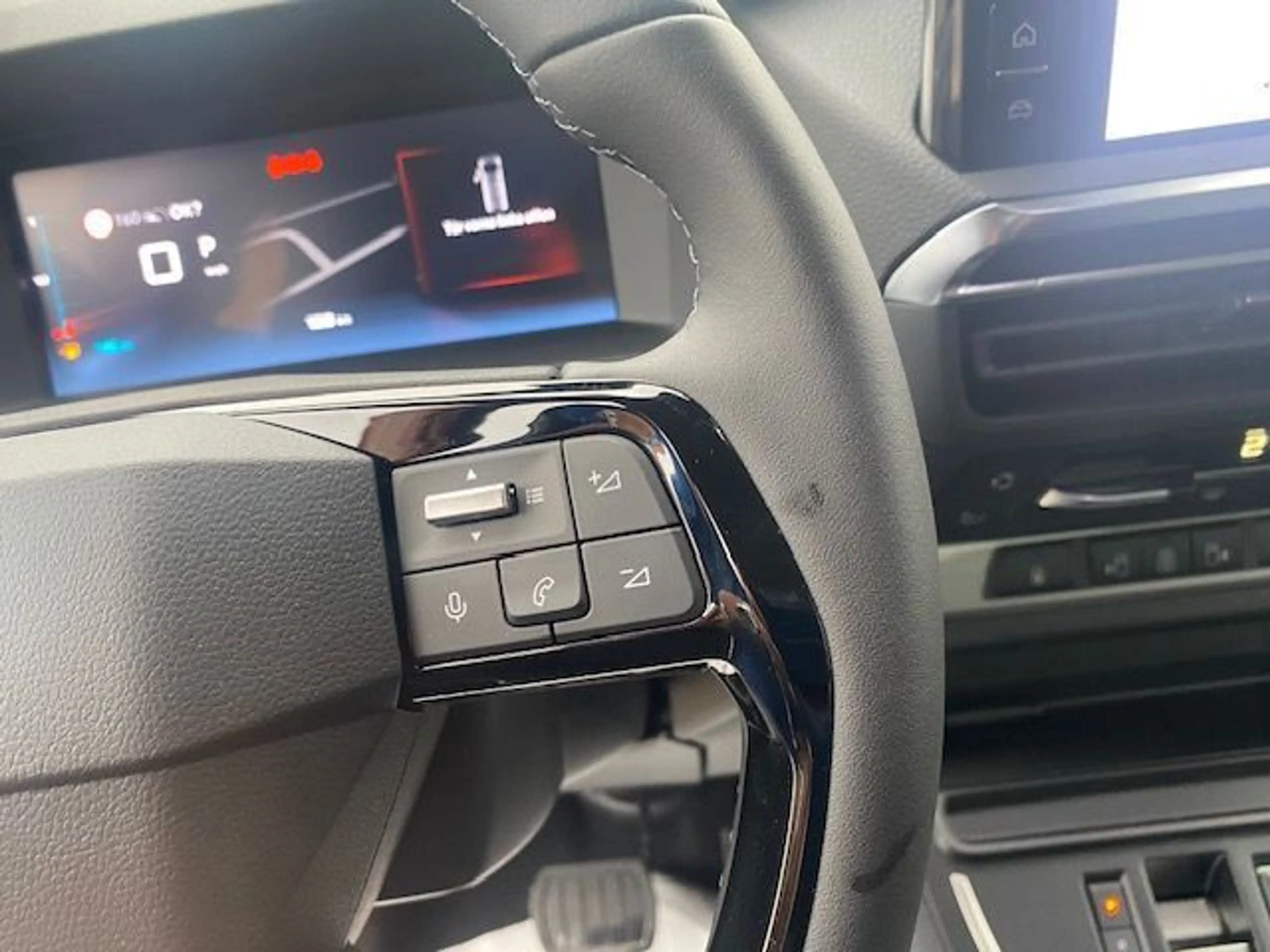 Citroen Spacetourer 2,2 M 6+7 Sitze Leder Navi 7 Stück — photo 4