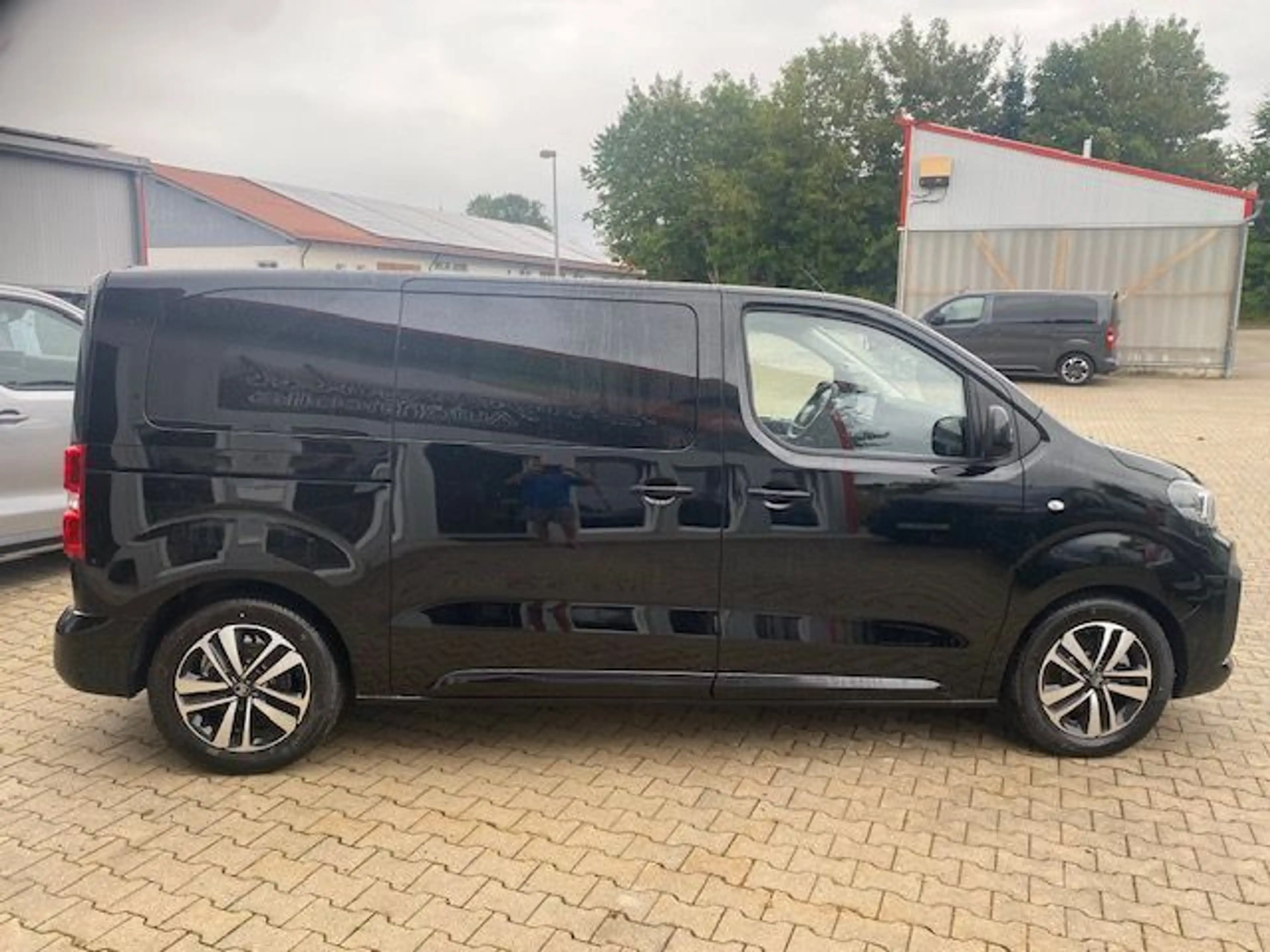 Citroen Spacetourer 2,2 M 6+7 Sitze Leder Navi 7 Stück — photo 11