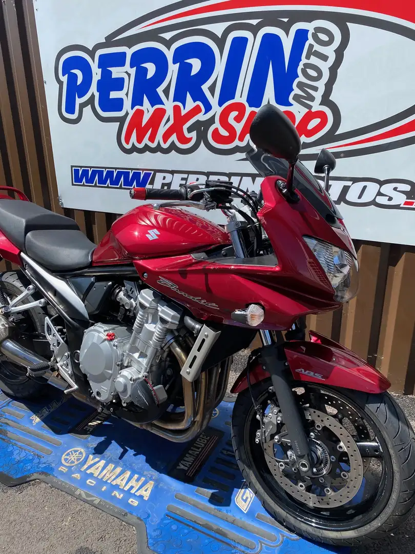 Suzuki GSF 650 Červená - 1