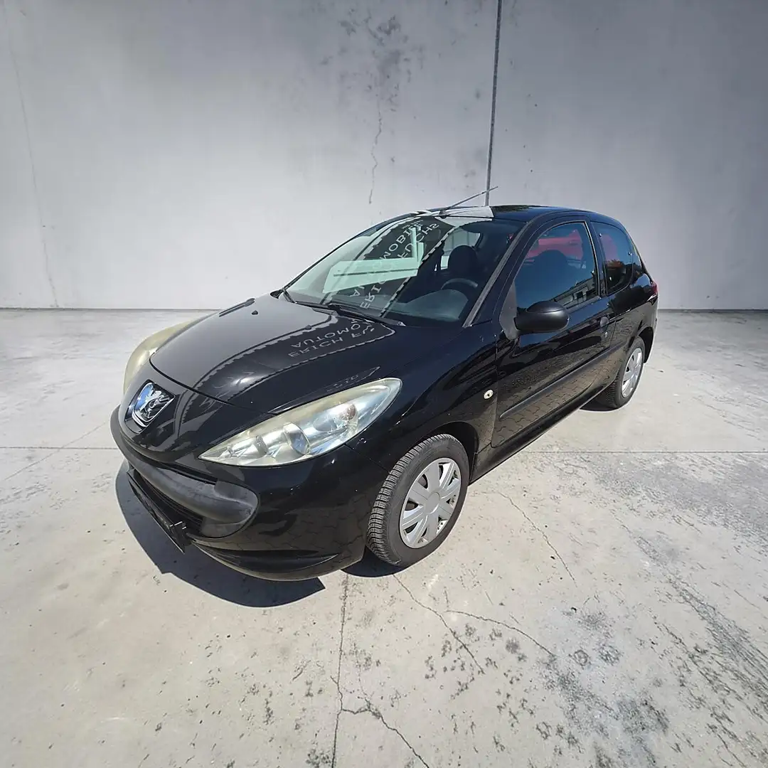 Peugeot 206 + 1.1 Junior Schwarz - 1