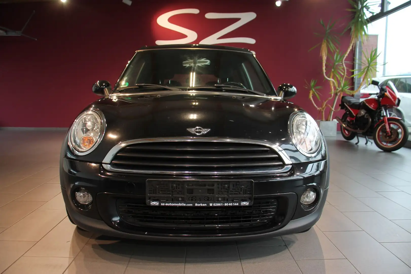 MINI One Clubman Schwarz - 2