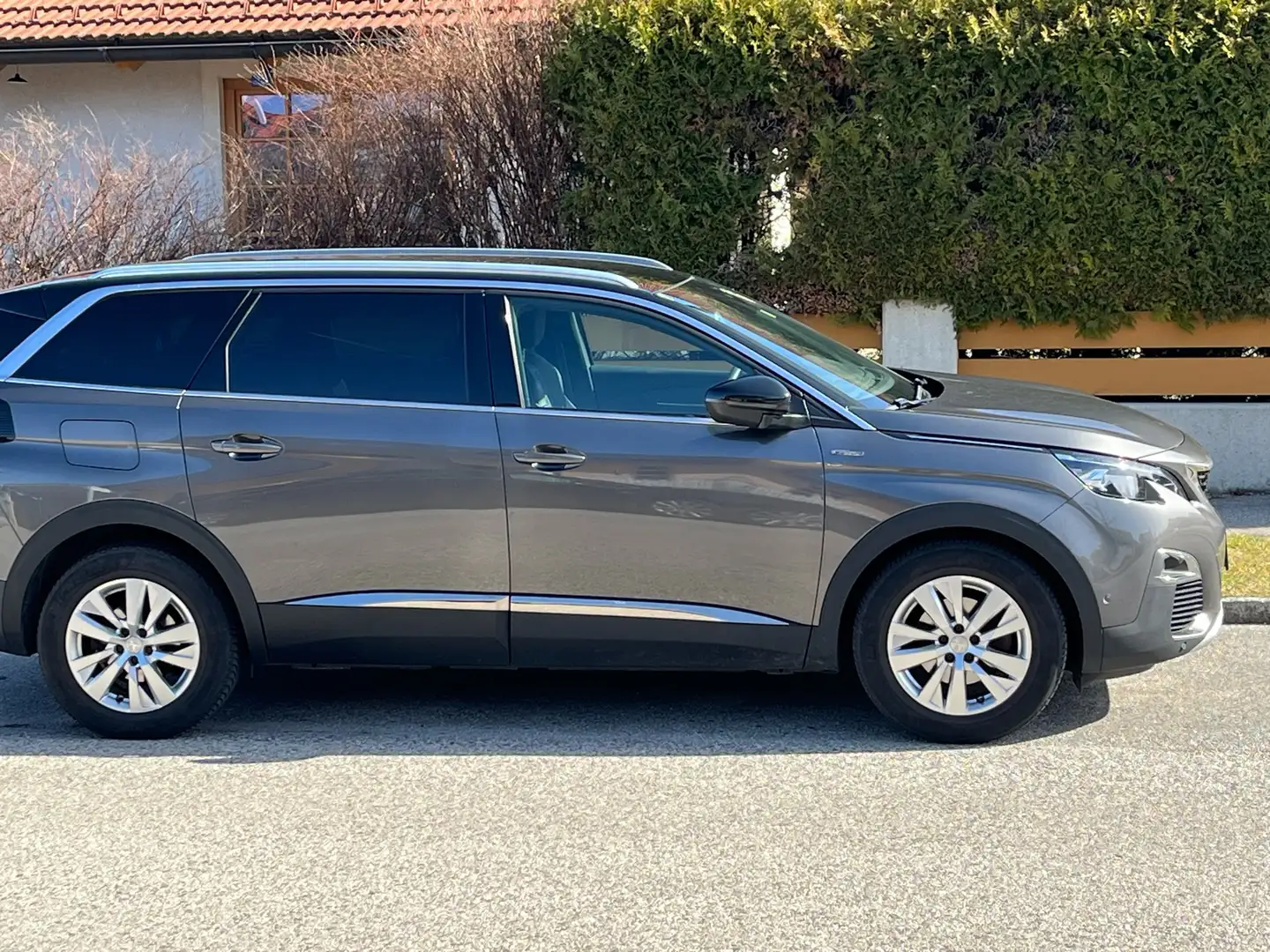 Peugeot 5008 5008+1,6+BlueHDI+120+S Grau - 1