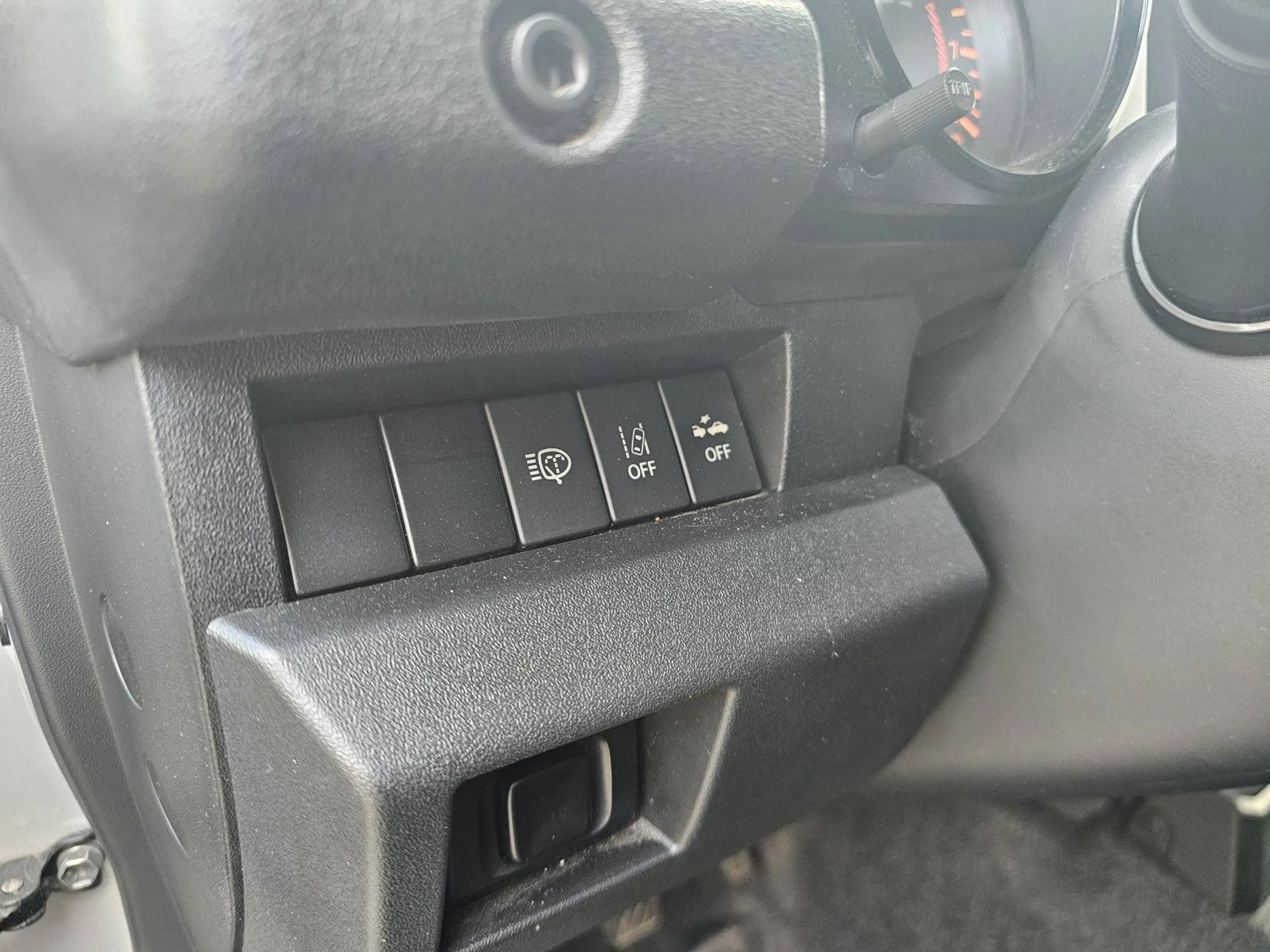 Suzuki Jimny Comfort+ AllGrip Klimaaut/Navi+Cam/Alu — photo 14
