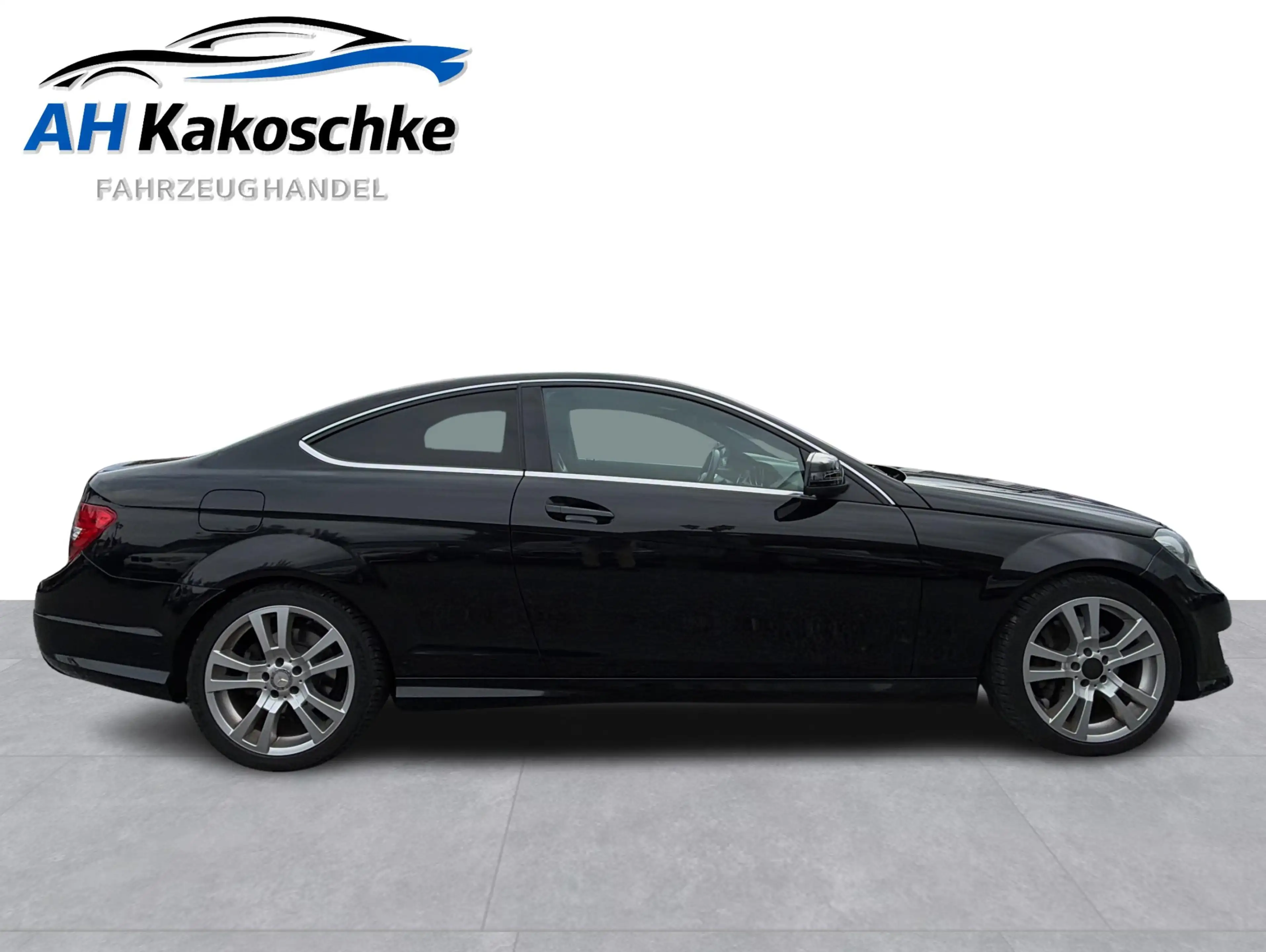 Mercedes-Benz C 350 CGI AMG7GLED Leder Pano Navi — photo 3