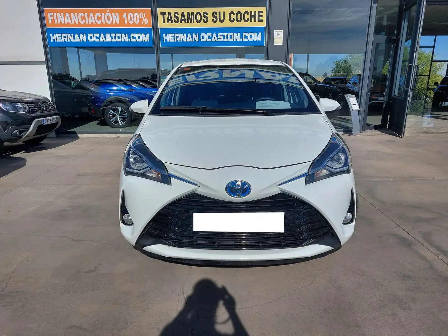 Toyota Yaris 1.5 HYBRIDO FEEL 75CV Blanc - 2