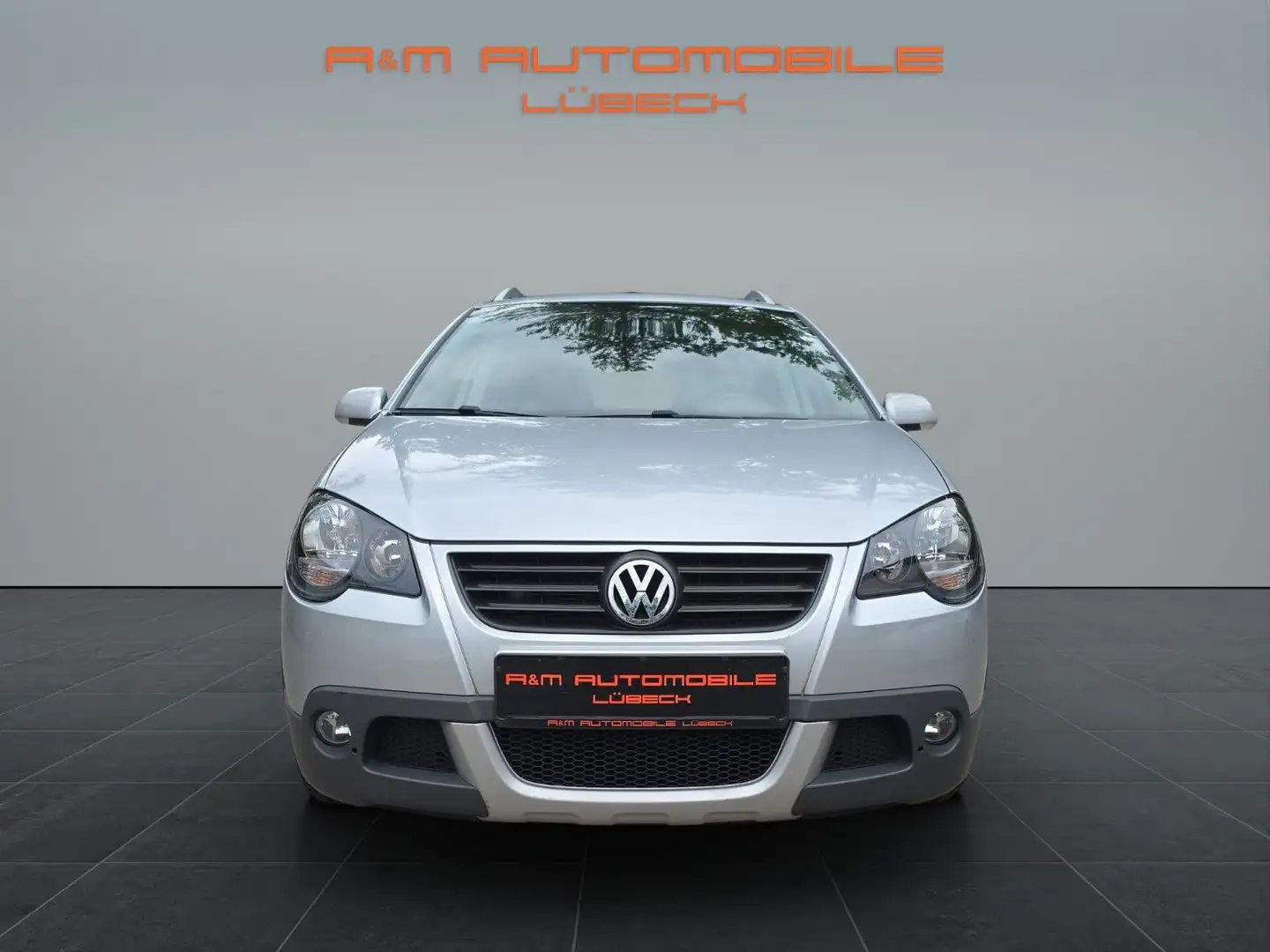Volkswagen Polo IV CrossPolo, Servic u. TÜV NEU Silber - 2