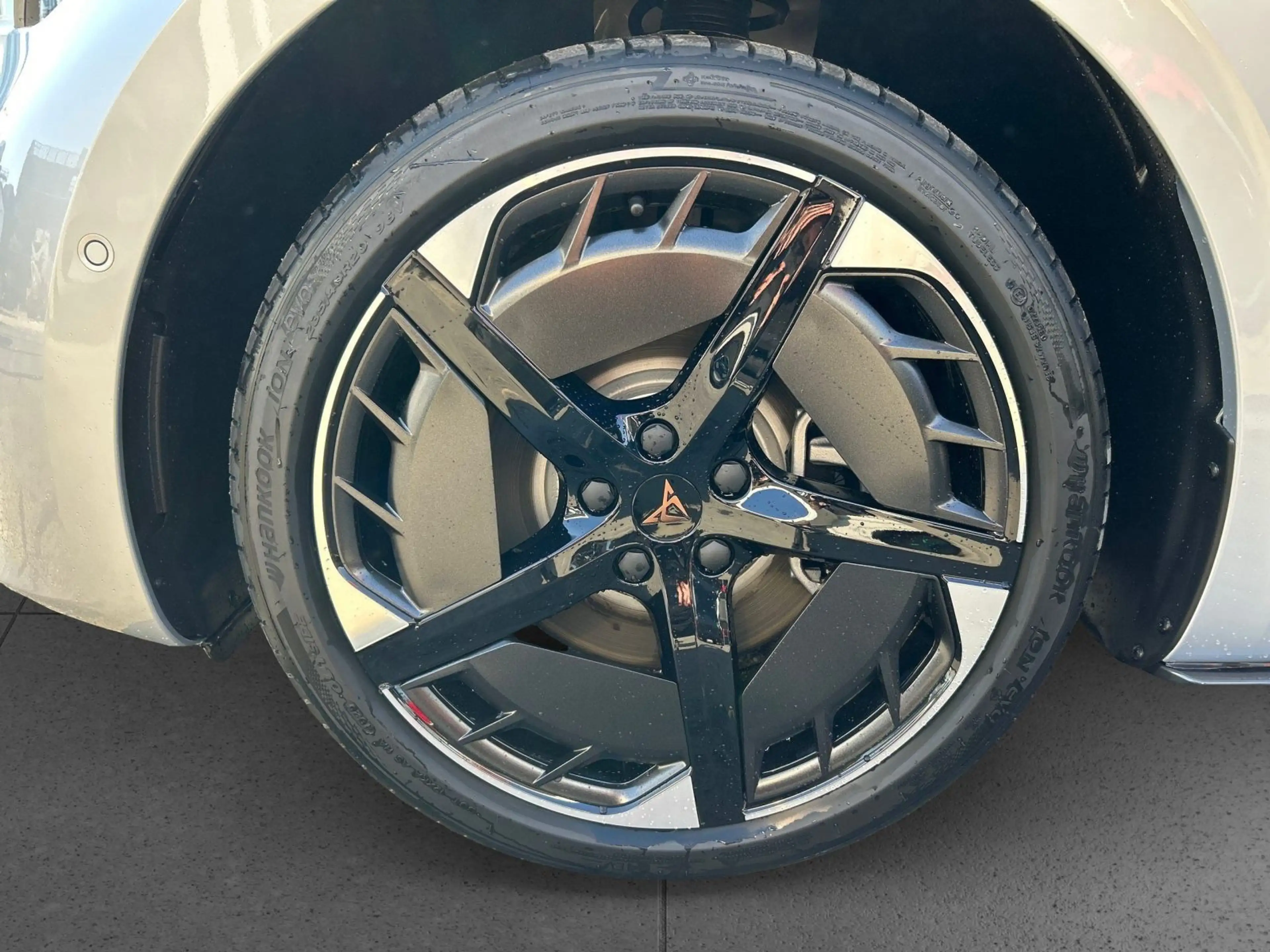 CUPRA Born Edition Dynamic 170 kW 77 kWh — photo 6