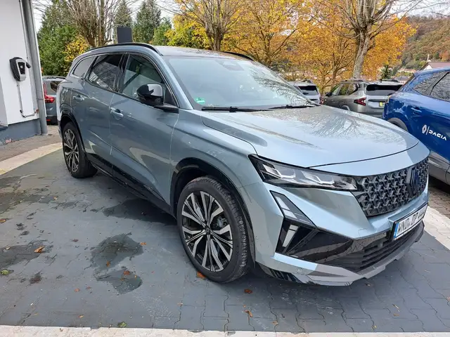 Renault Espace VI Iconic E-Tech Hybrid