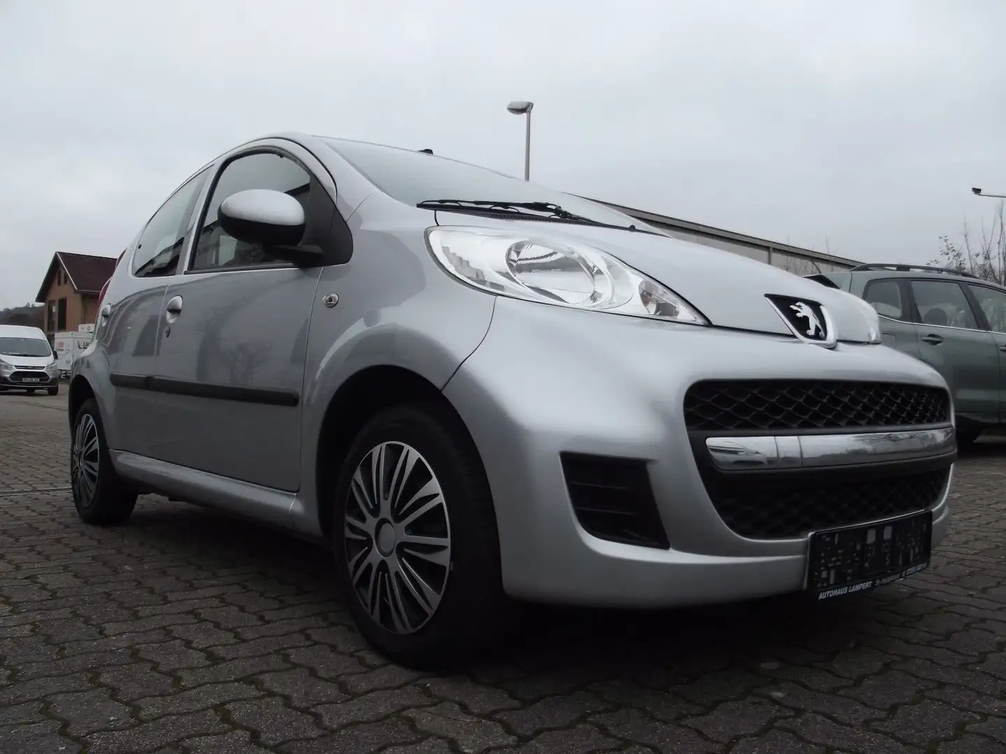Peugeot 107 Filou 70 KLIMA Kundendienst +Kupplung neu Silber - 2