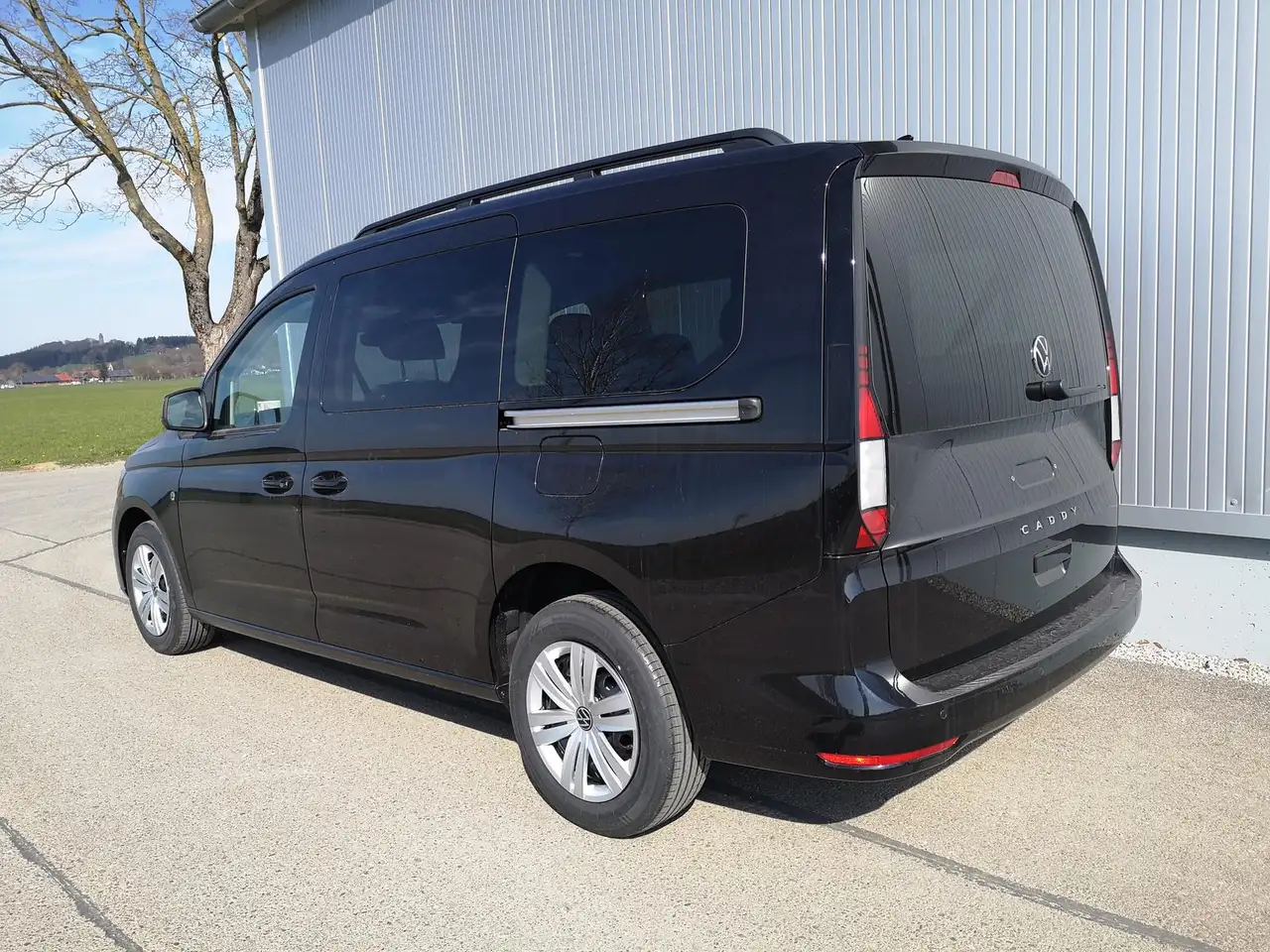 Volkswagen Caddy 2.0TDI DSG ACC Kam GV5 App AHK Reling 2