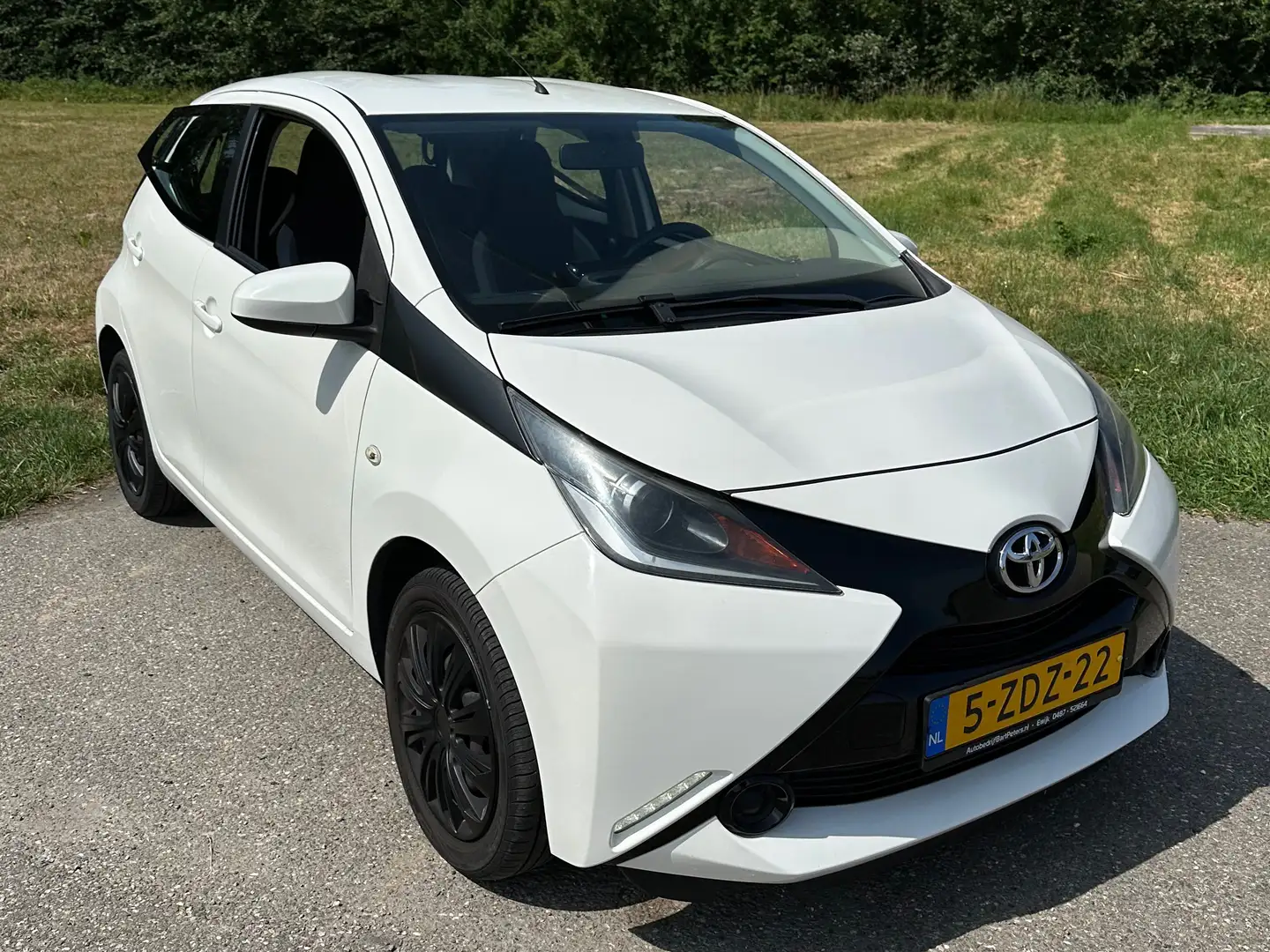 Toyota Aygo Aygo 1.0 VVT-i x-play - 1