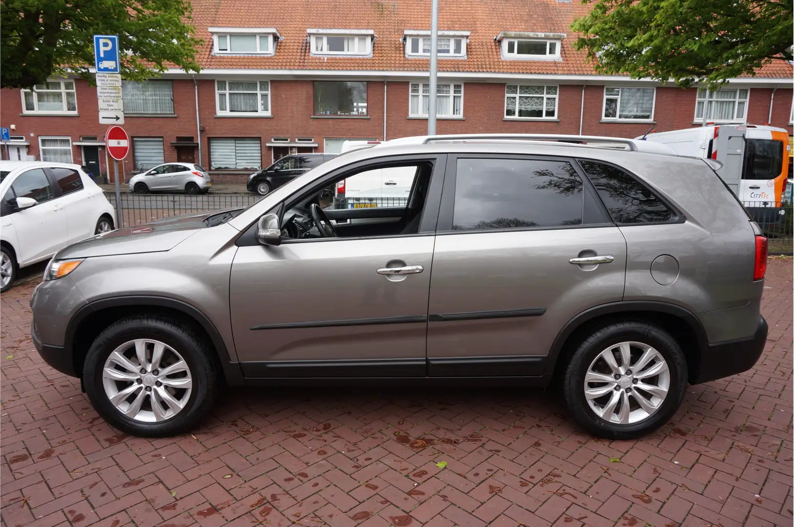 Kia Sorento 2.4 X-ecutive AUTOMAAT..... NAVI TELEFOON CRUISECO Grau - 2