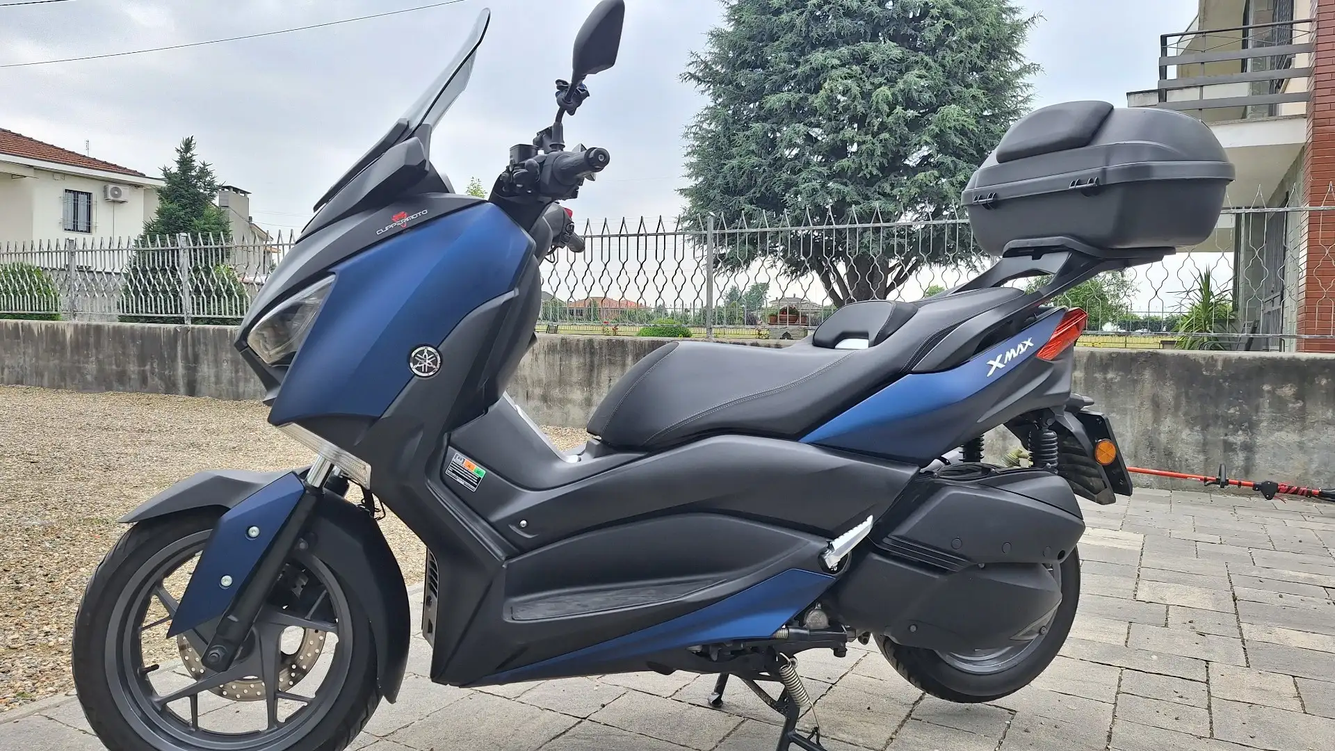 Yamaha X-Max 300 Tech Max Azul - 1