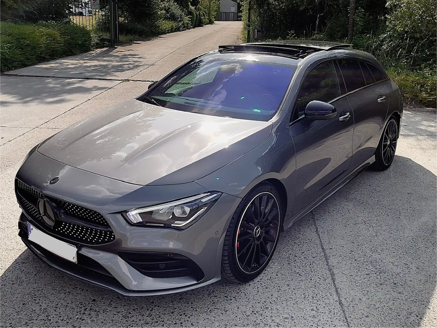 Mercedes-Benz CLA 200 Shooting Brake/AMG-Line/Night Pack/SportSuspension Grijs - 1