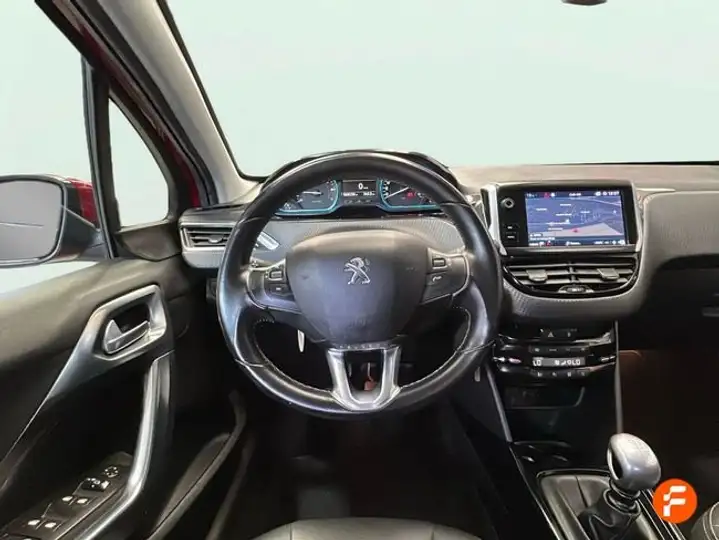 Peugeot 2008 1.2 Pure Tech S&S Allure (2017) 2019, foto 12