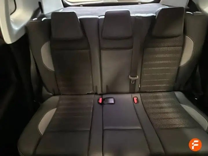 Peugeot 2008 1.2 Pure Tech S&S Allure (2017) 2019, foto 16