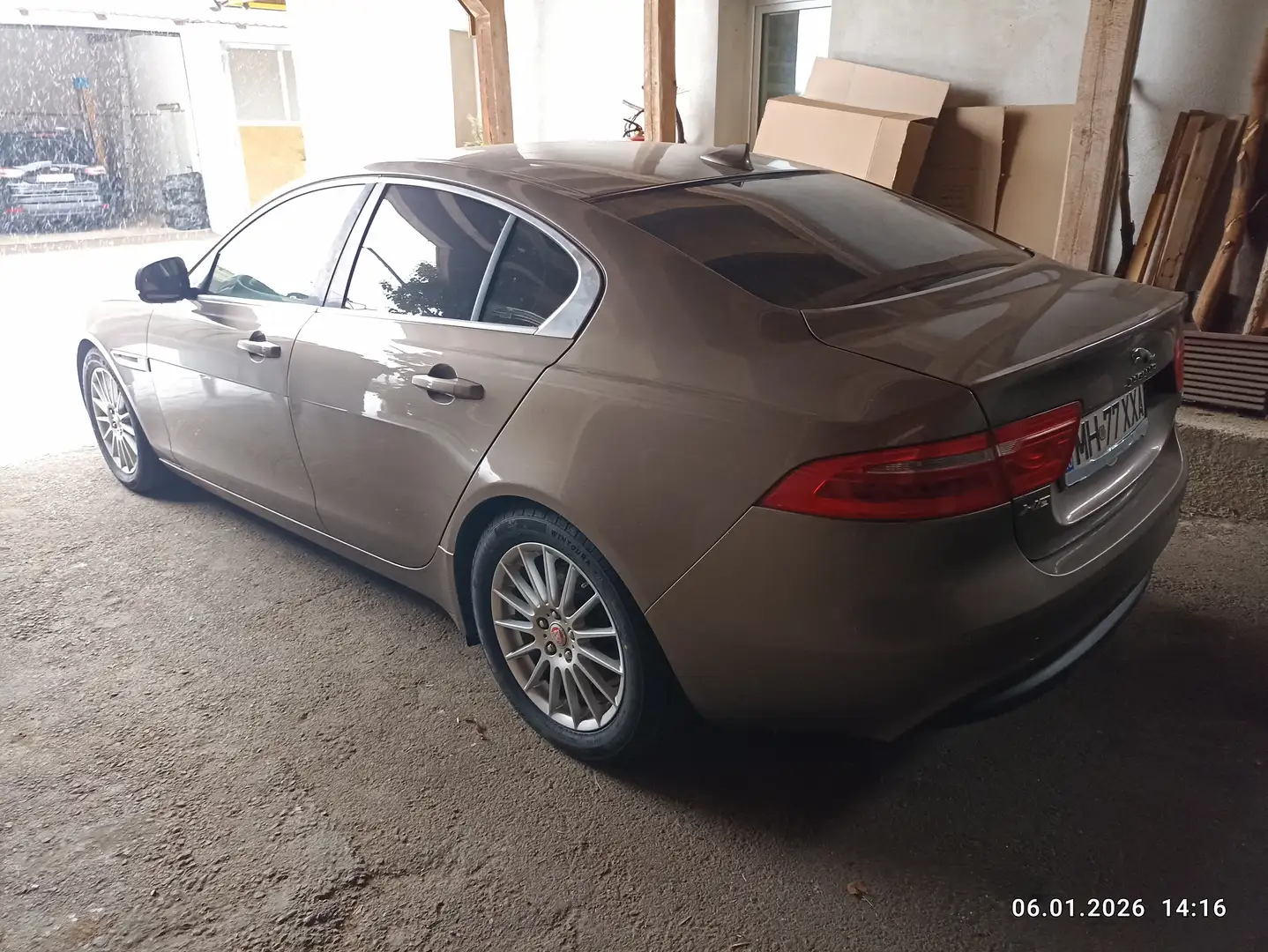 Jaguar XE XE E-Performance Portfolio Aut. E-Performance Portfolio Braun - 2