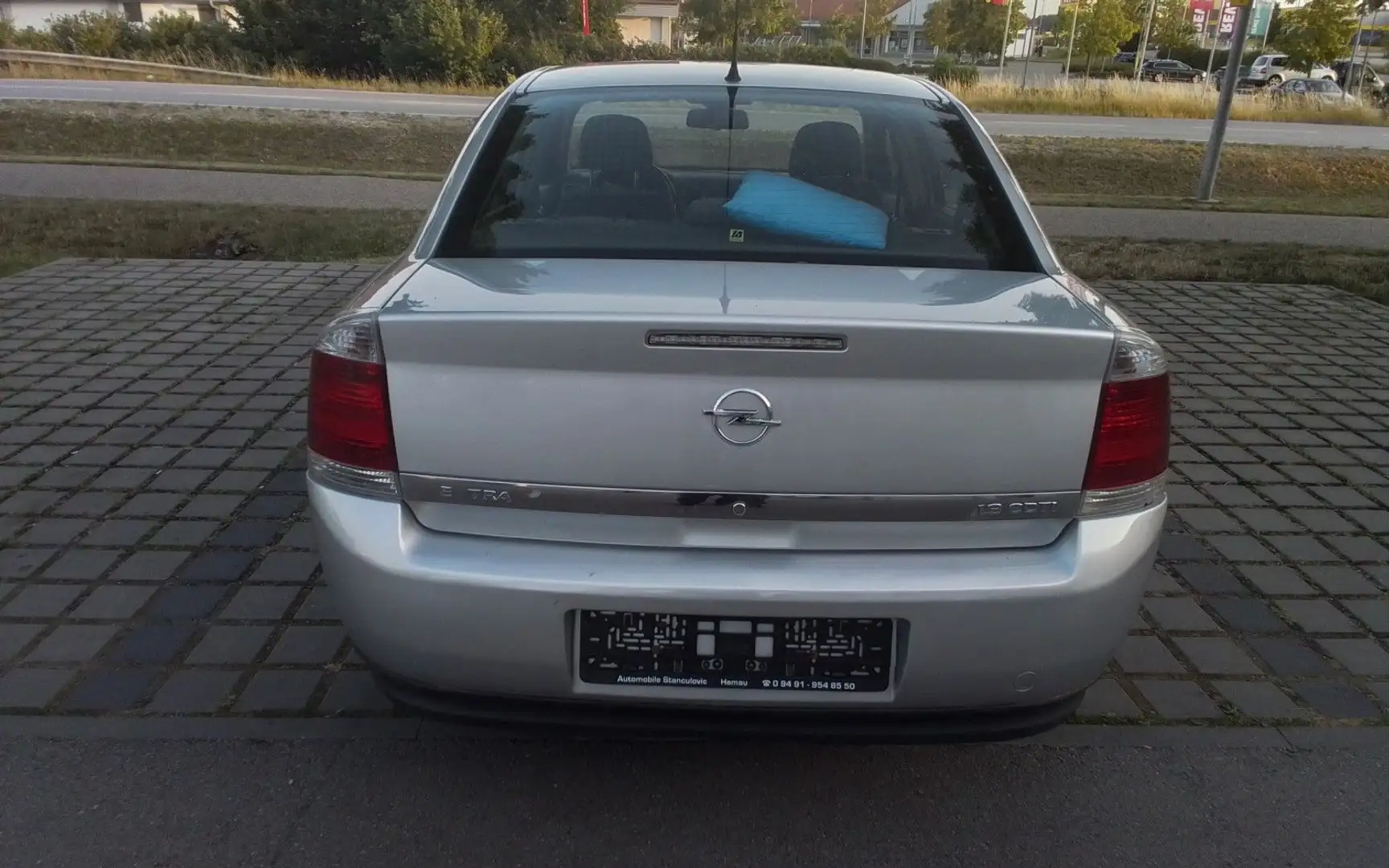 Opel Vectra 1.9 CDTI Edition 88kW Silber - 2