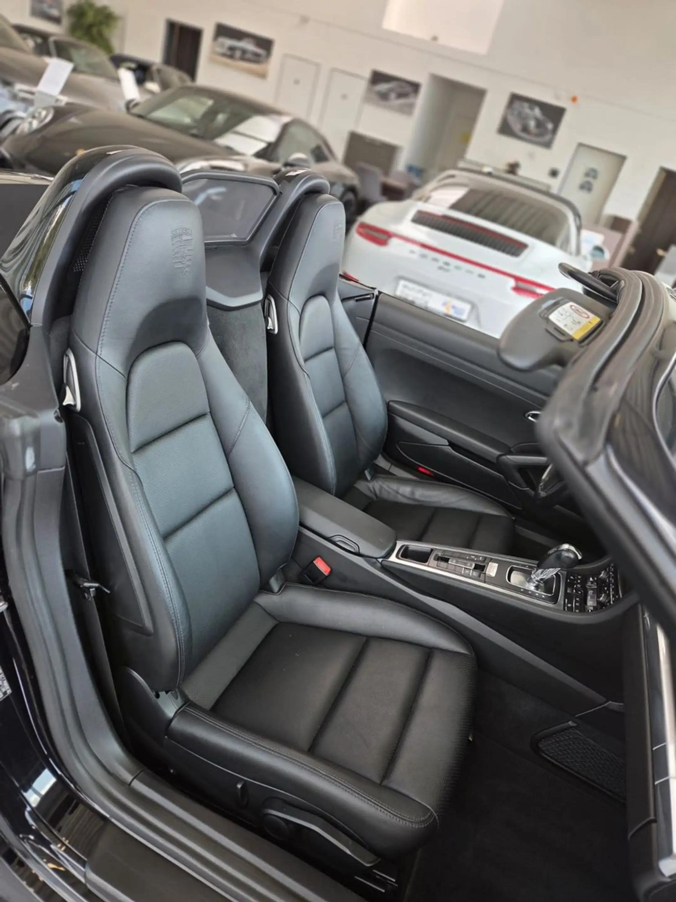 Porsche Boxster Black Edition — photo 4