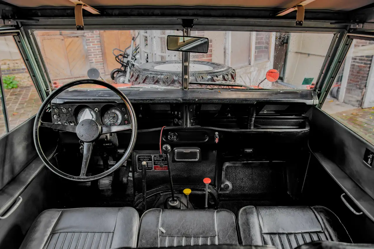 Land Rover Series III 109 2.25 6 cylindres Baché 1976, foto 9