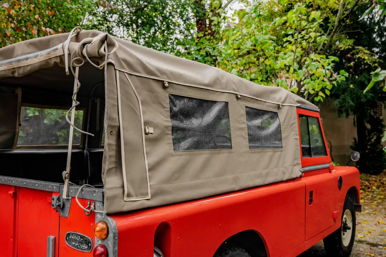 Land Rover Series III 109 2.25 6 cylindres Baché 1976, foto 6