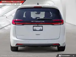 Chrysler Pacifica 2027