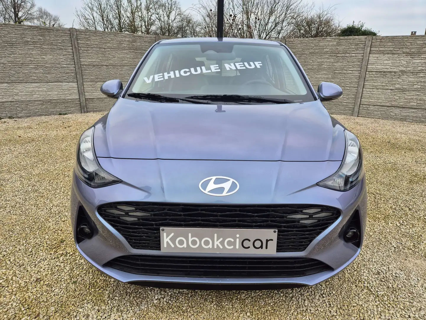 Hyundai i10 1.0i confort//VEHICULE NEUF//CARPLAY//GARANTIE Grijs - 2