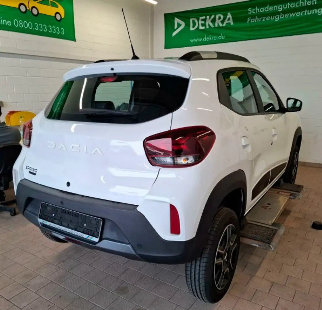 Dacia Spring 45 ExpressionPaket CCS - Navi Weiß - 2