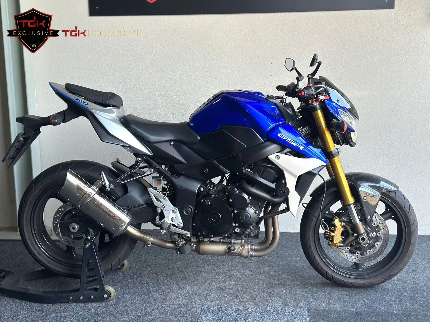 Suzuki GSR 750 Blauw - 2