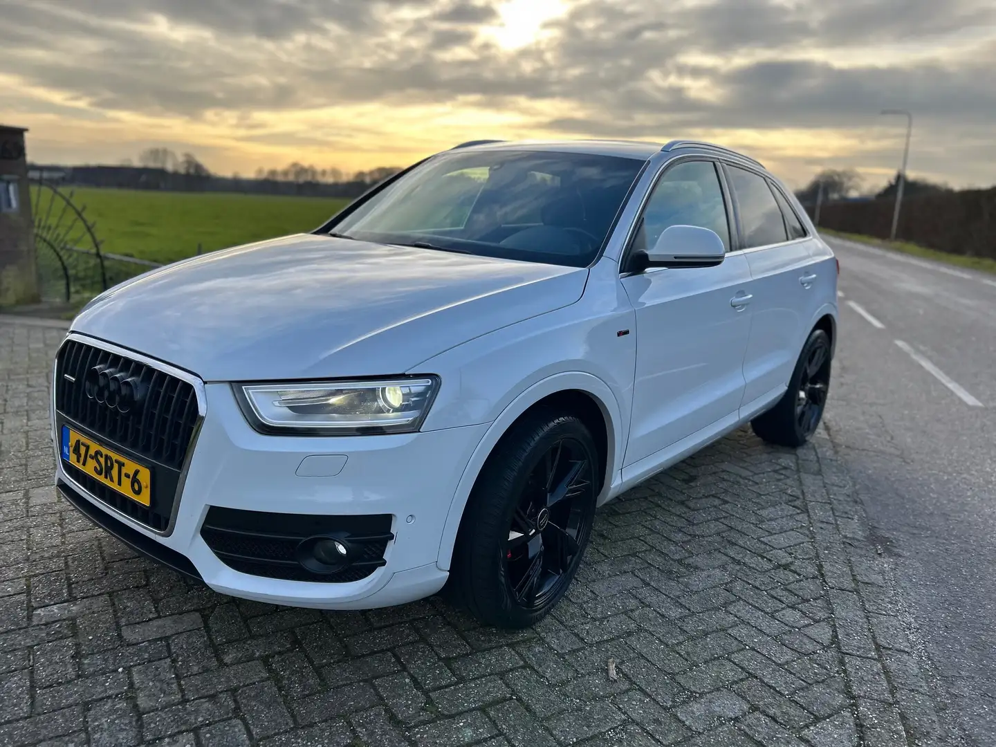Audi Q3 Q3 2.0 TFSI quattro Wit - 2